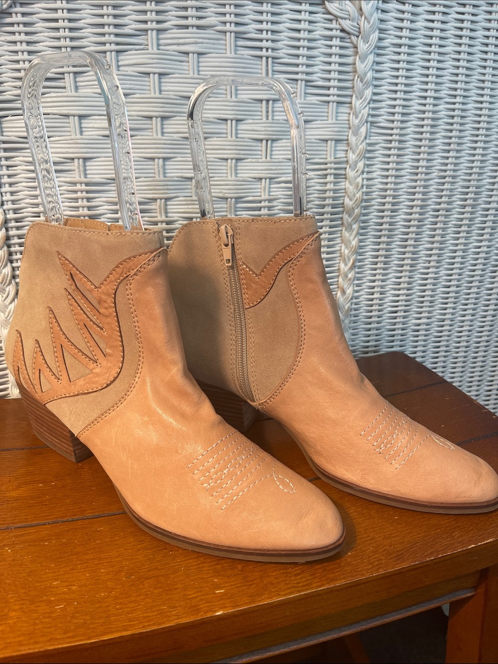 Lucky Brand Tan Leather Western Ankle Booties Sz 9 Side Zip Super Cute Like New